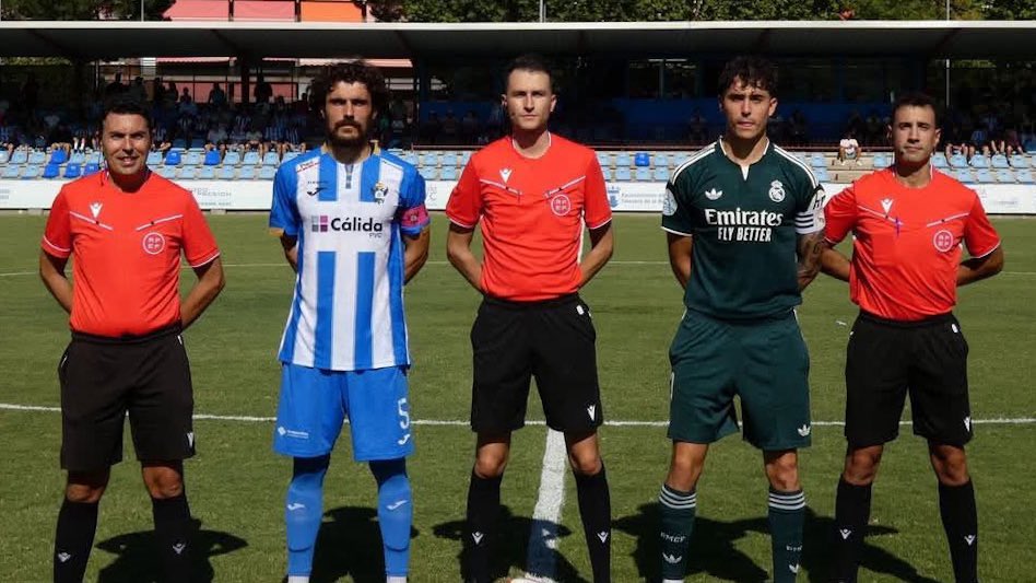 ARBNavalmoral's tweet photo. CF Talavera de la Reina VS Real Madrid CF C, 2ª División RFEF
Árbitro: Carlos Agraz Díaz
Asistente 1: Darío Castañares Muñoz
Asistente 2: Roberto Paredes Carrasco https://t.co/bYmKAqb1hT