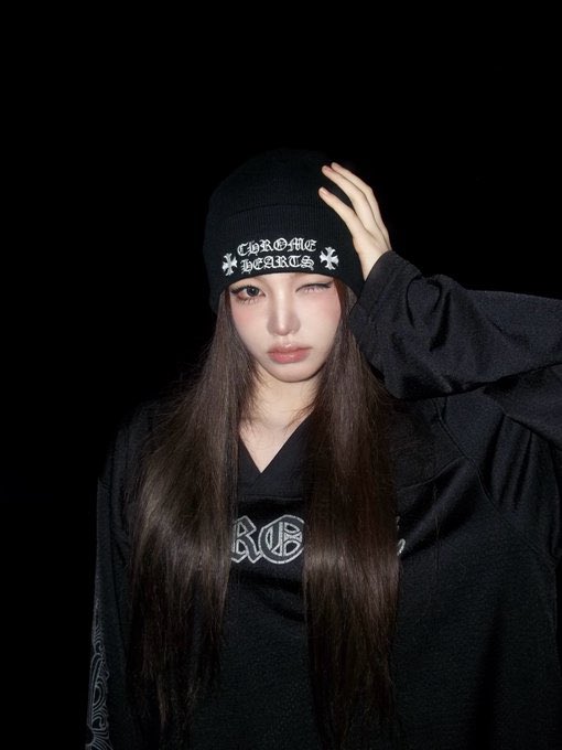 luvcrxch's tweet photo. 래퍼와 래퍼여친 https://t.co/OF5dovnSWR