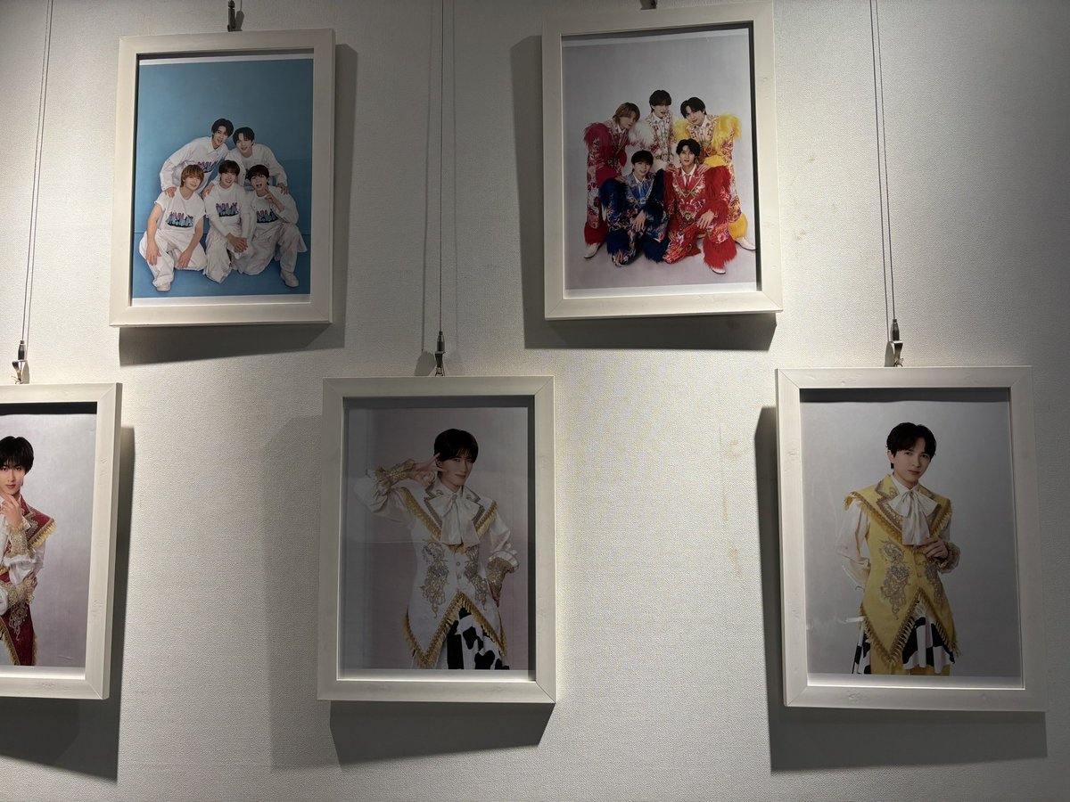 sheeeee_ep1's tweet photo. 地元のパネル展示、ﾏﾏに代わりに観に行ってもらったら思った以上に『孫の記念写真飾ってる』感 https://t.co/W0Mu5JfPoF