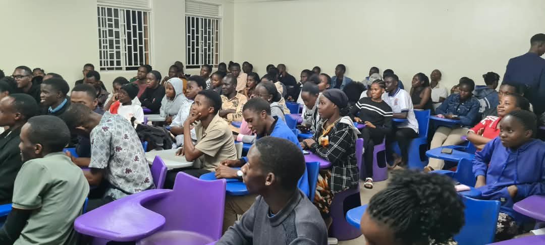 nabulagala4th's tweet photo. Kino tetukitwala nga ekitono okulaba abavubuka bannaffe nga basobola okuwaayo obudde bwabwe okuwuliriza obubaka obubazimba okuyita mu nkuŋŋaana za Nkobazambogo yonna gyetugenda. Aba UIAHMS mwatukoze obulungi obugambika ffe nga olukiiko lwa Nnabulagala.
Tukubye jjebbe. https://t.co/AsuaIMpq16