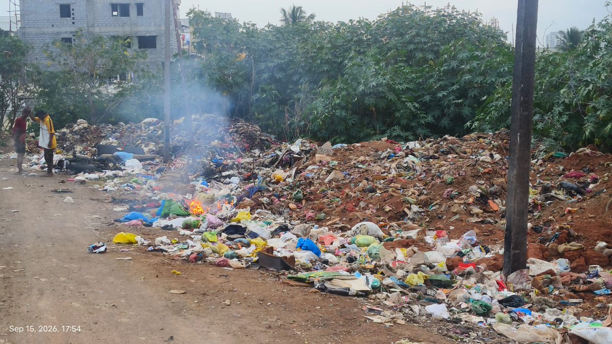 IamSAK196's tweet photo. Sir, we are also requesting your intervention for Sarathy Nagar, JP Nagar 8th Phase, 1st Block. 🙏

Despite multiple complaints and several posts on X, our garbage dumping and burning issue continues.

BBMP Sahaaya Grievances: 21254448 & 21254453.

BDA has now responded that the matter falls under GBA jurisdiction and advised us to approach the concerned department.

Requesting your support in getting this issue resolved completely, including preventing repeated dumping and burning.

📍 Sarathy Nagar, JP Nagar 8th Phase, 1st Block

@GBA_office