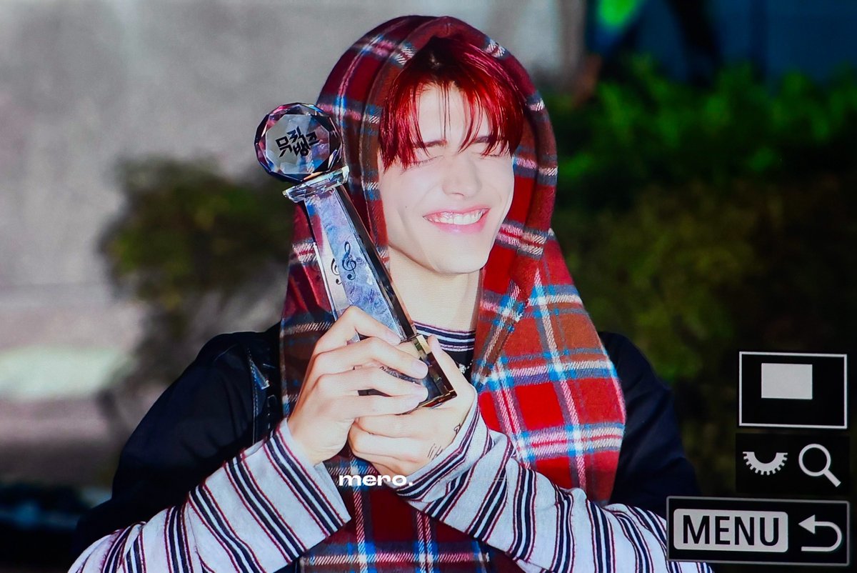 itamakimaks's tweet photo. 260918 내 천사 1위 축하해 🏆 💗#andTEAM #andTEAM_MAKI #MAKI #マキ #마키 https://t.co/U2m3YuOzib
