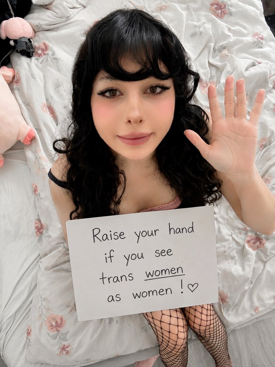 purutrap's tweet photo. Raise your hand 🙋🏻‍♀️ https://t.co/nMXZkg79GU