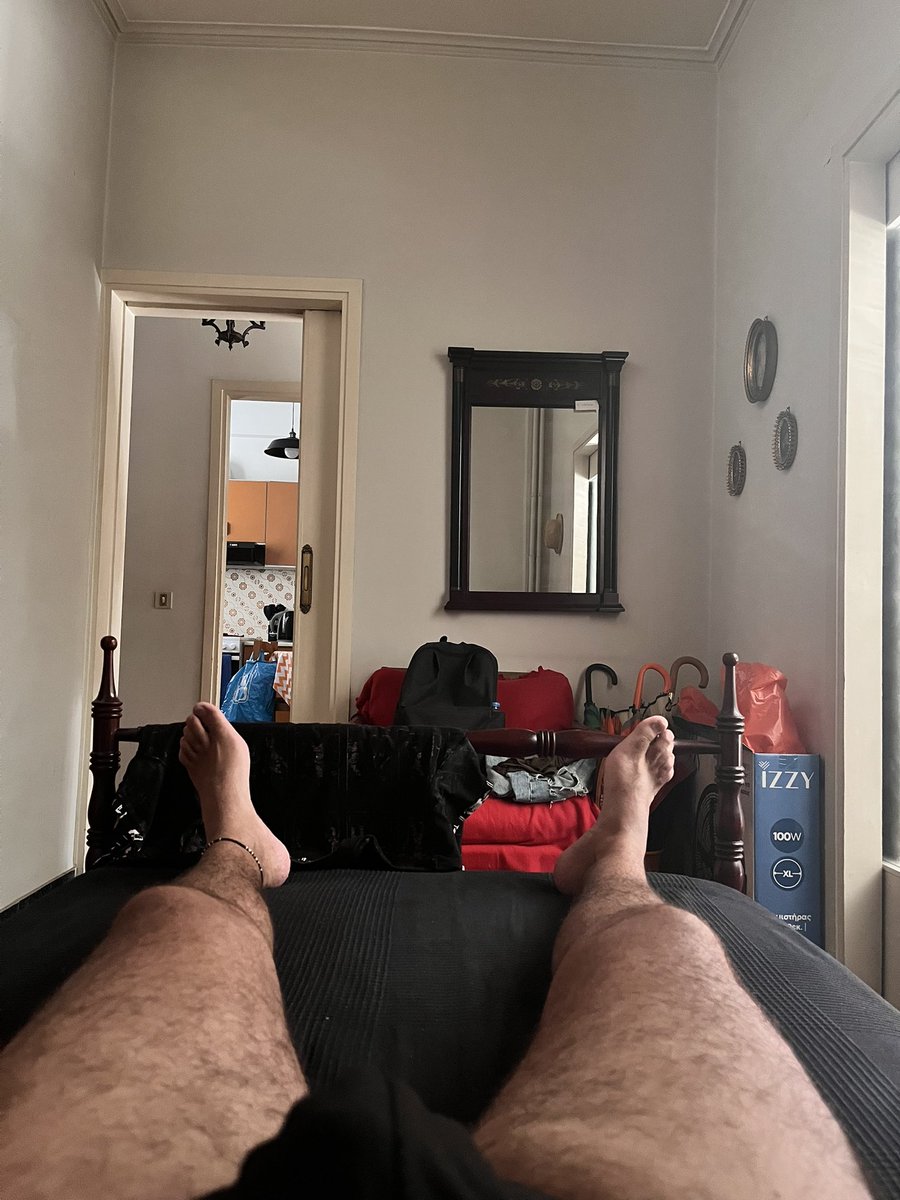 ra_dh210's tweet photo. ฮฯฮฌฮถฯ ฮณฮนฮฑ ฮปฮนฮณฮฌฮบฮน
#feet #feetfetฤฑsh #FeetOfTheDay #feetworshiฬp #longday #feetfetฤฑshly #afternoonchill #feetplease https://t.co/JczMJvvyzt