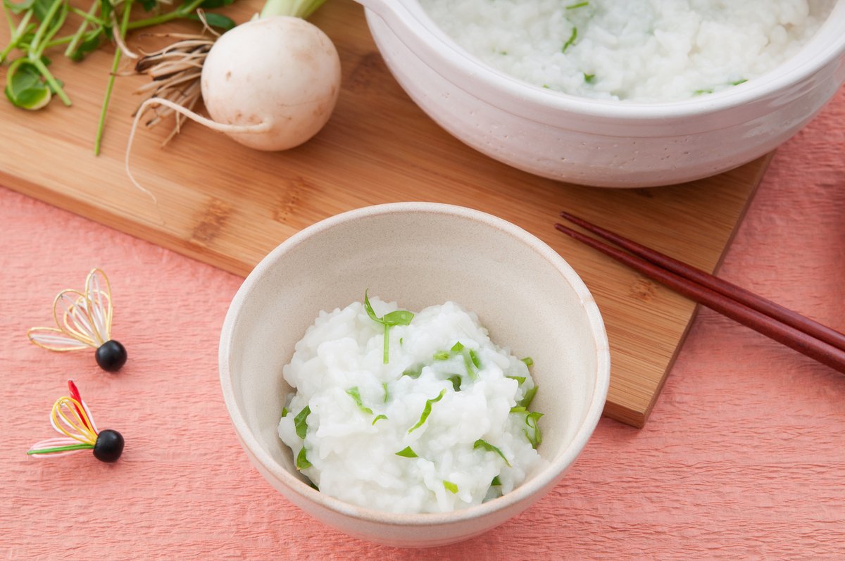 adlem931316's tweet photo. Enjoying a cozy bowl of homemade congee with pickles and a soft-boiled egg for a quiet lazy breakfast https://t.co/UdNmk8XLfG