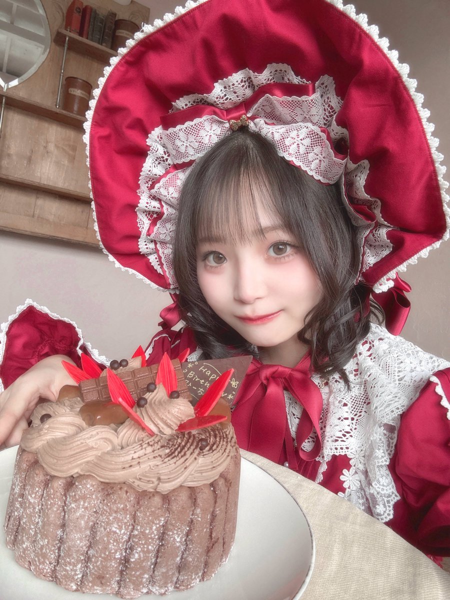 sakuraihi_na's tweet photo. 📚おしらせ📚

9/29(火)発売『#VOICEスタイル VOL.7』に掲載していただきます！
9月発売ということでお誕生日のお祝いもしていただきました(*ˊᵕˋ*)🍰

特典のお写真も公開されてますので、お気に入りをお迎えいただけますと幸いです☺︎❤️🤍⟡.·

#ボイスタ https://t.co/CBqY1TO791