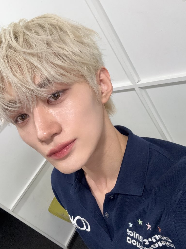 by_verivery's tweet photo. [#용승]       

평일 고생했다아

#YONGSEUNG #베리베리 #VERIVERY https://t.co/xjVAHqsLni