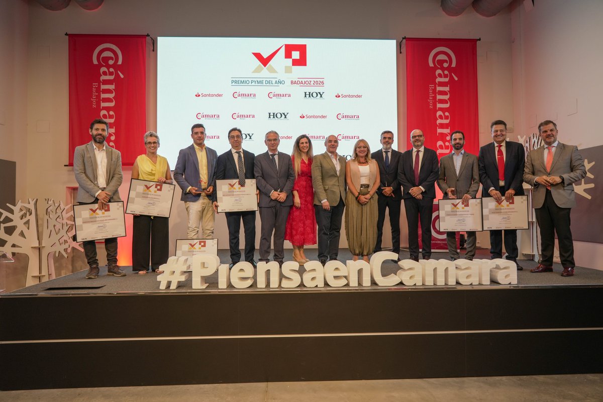 CamaradeBadajoz's tweet photo. 🏆 Vegenat, Pyme del Año 2026 de Badajoz👏 También reciben accésits 2Freedom, Agrocentro Don Benito, MB3 y Plastyagro.
🏅 Mención Especial “Legado Empresarial” para Tomalia.
👉 https://t.co/X7W9qtVHEl https://t.co/iHiNbJmlHG