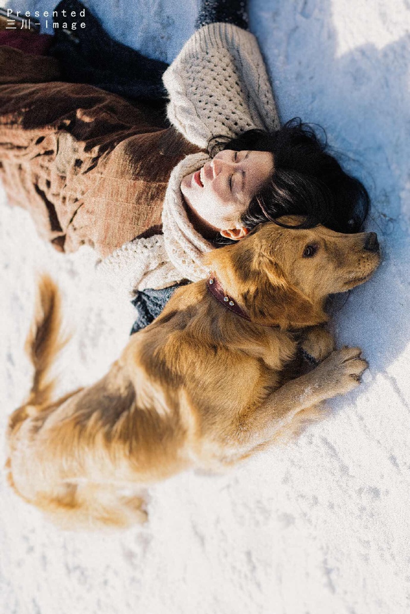 amare750720's tweet photo. Nothing beats a rainy afternoon curled up with your fluffy sidekick  Warm snugs + wet nose kisses = pure happiness. https://t.co/3iMtUFuUsg