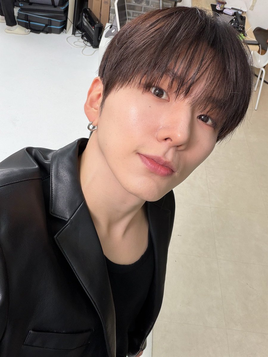 sang__lan2's tweet photo. 260918 #유기현 인스타 (1/4)

𝘆𝗼𝗼𝗸𝗶𝗵𝗵𝗵 사진털이 (1) https://t.co/VTW1FXsOVM