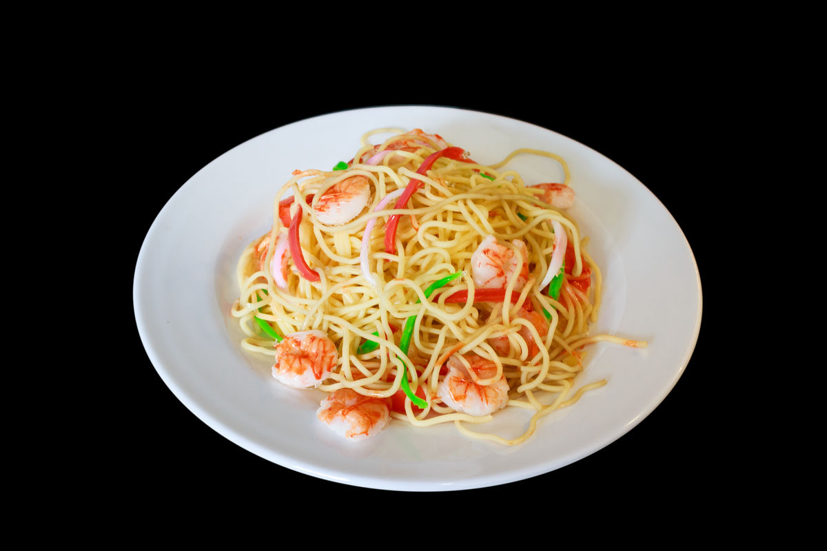 BeeAddisfws's tweet photo. Just tried the best garlic butter shrimp pasta in town at that cozy little bistro on Main St. Chefs kiss! https://t.co/ijMG8minMy
