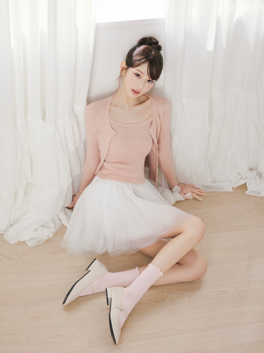 wonyoungdollz's tweet photo. Ballerina Wonyoung for STANCE 🩰💞 https://t.co/ORT1gqVvlt