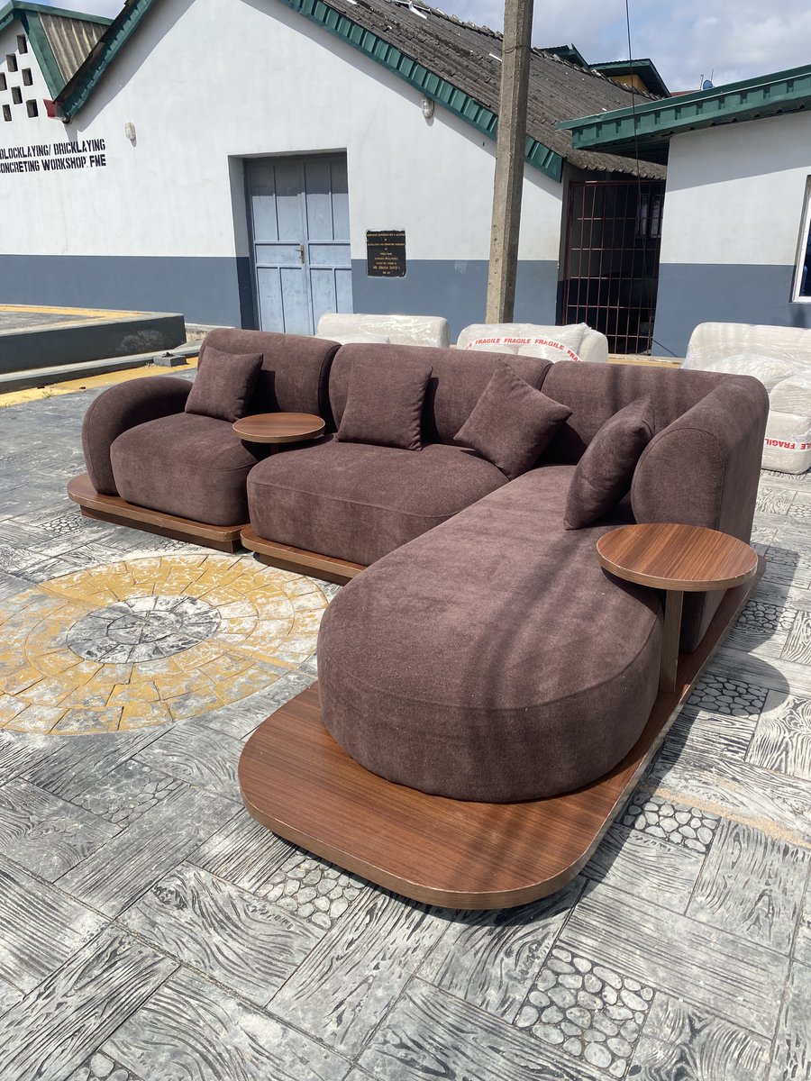 EthKaybee's tweet photo. Another stunning L-shaped sofa completed. 💯✅

Fresh off the workshop. Who’s next? ☺️ https://t.co/pV779Q4qqP