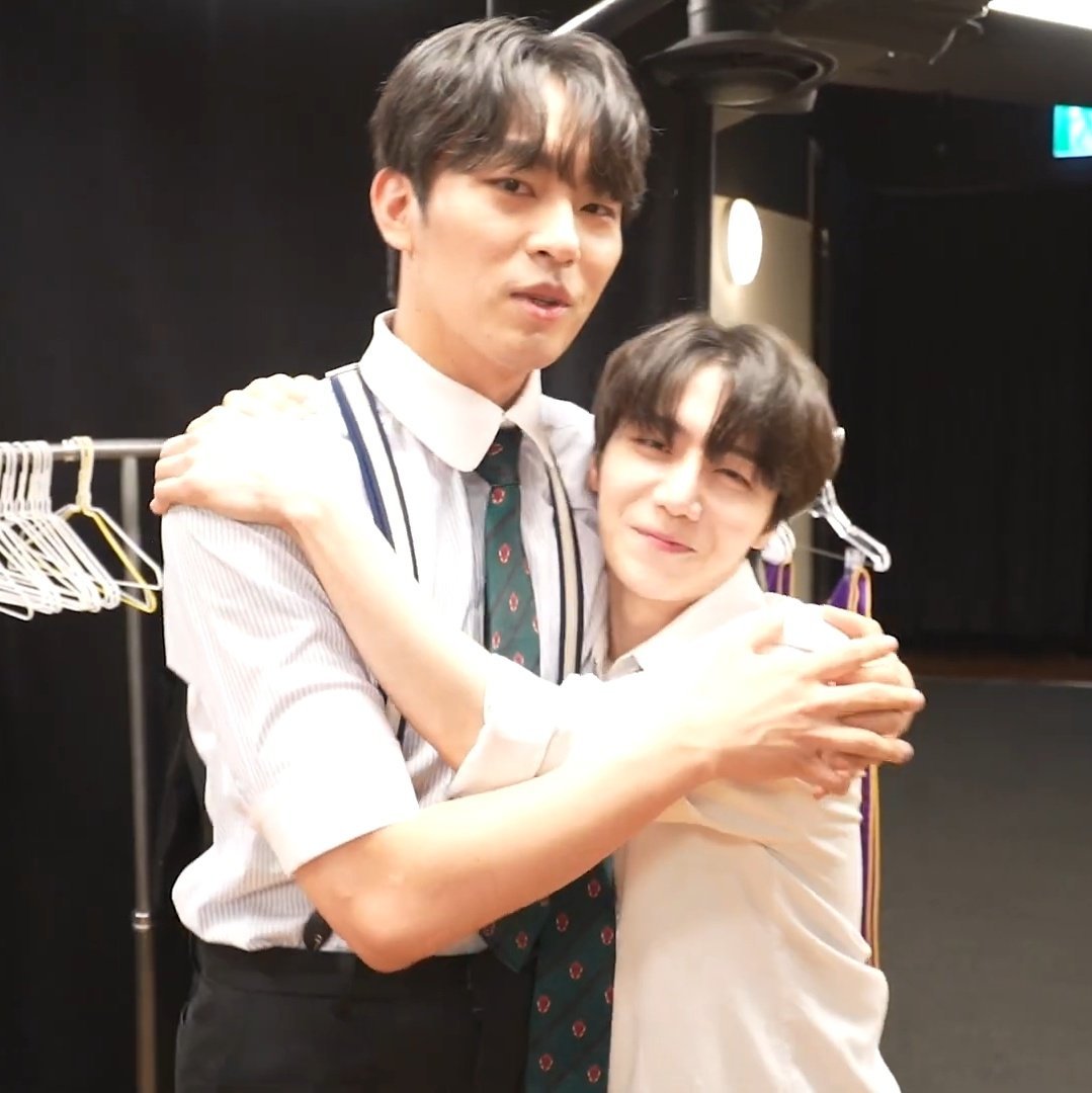 DearUniverse04's tweet photo. Arsip ๐คฃ๐คฃ
#์กฐ์งํธ #JOJINHO #์งํธ #JINHO
#ํํ๊ณค #PENTAGON #ํฌ๋ ์ฆ #CREZL
#๊น์ฌํ #๋ฒ ์ด๋๋ฎค์ง์ปฌ #BareTheMusical https://t.co/77djXuS84m