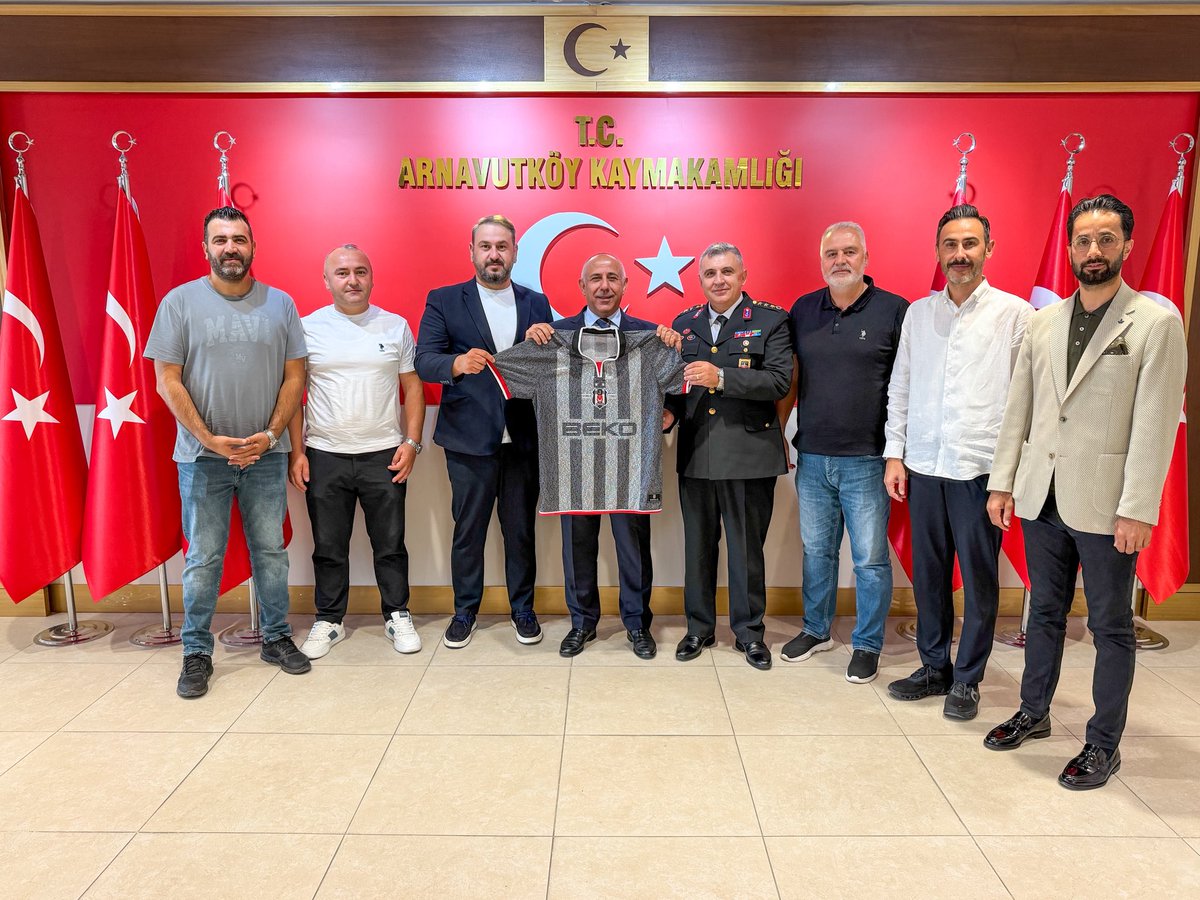 Arnavutkoy_K's tweet photo. Arnavutköy Beşiktaşlılar Derneği Başkanı Ersin ÖNALAN ve dernek yönetimi, Kaymakamımız Mahmut HERSANLIOĞLU’nu ziyaret etti.

@TC_istanbul https://t.co/feNeUtQDdv