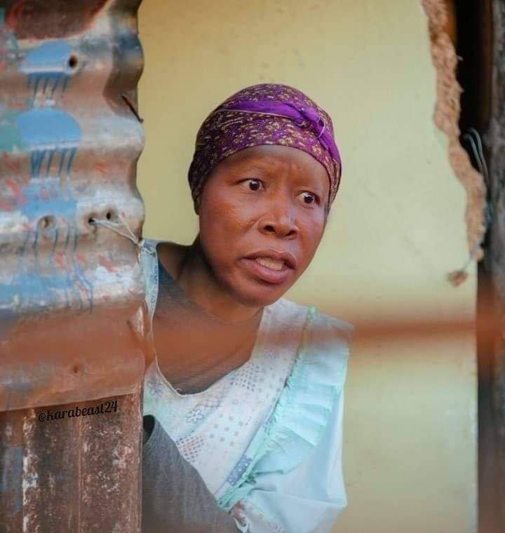 DenversphotoS's tweet photo. @KingMntungwa When Madlanga calls him https://t.co/2oX8uFGfsZ