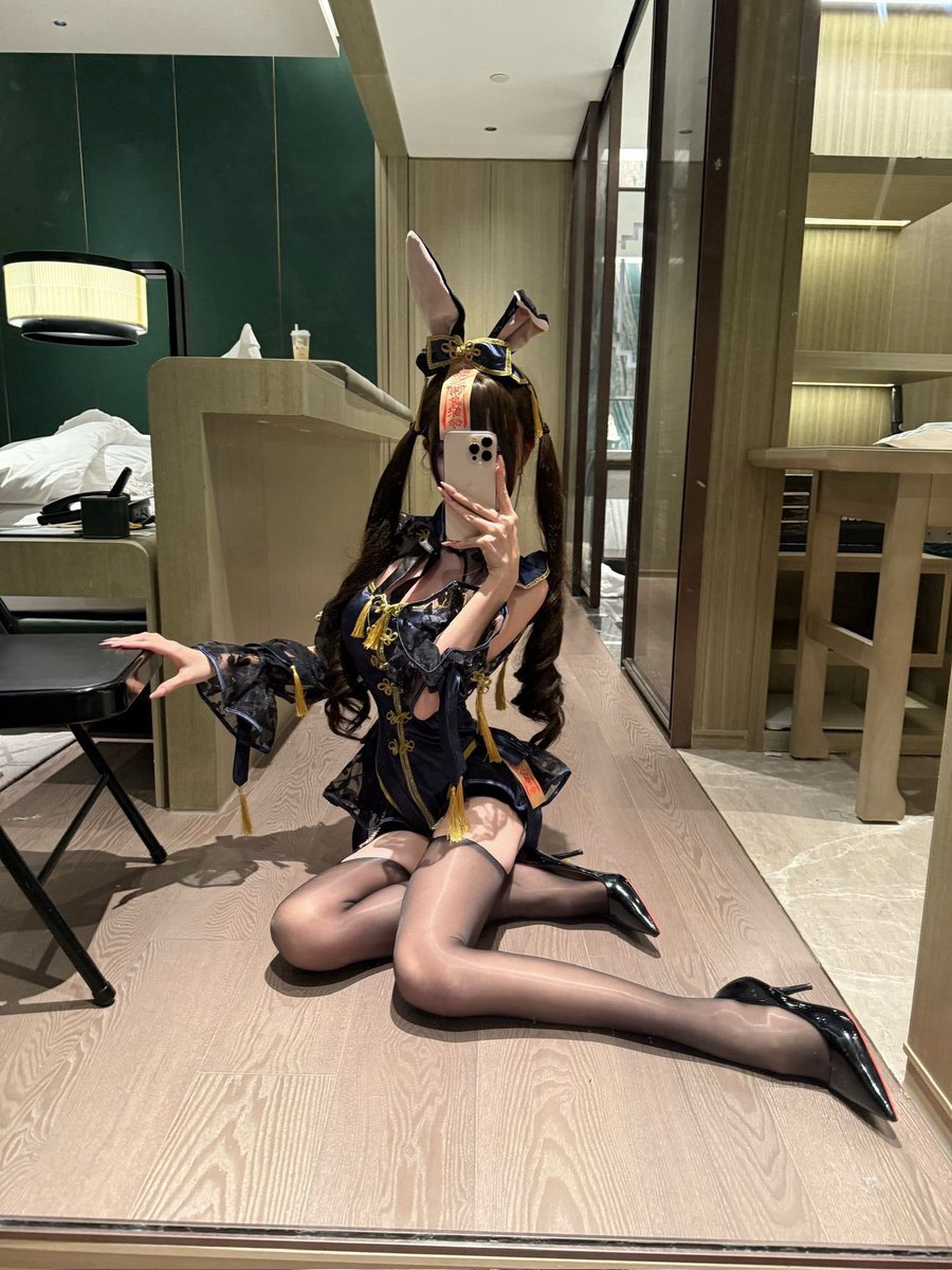Eilish_Rose's tweet photo. 在酒店等主人中.. #女高 #反差 #小母狗 https://t.co/JPcqpUkAUX