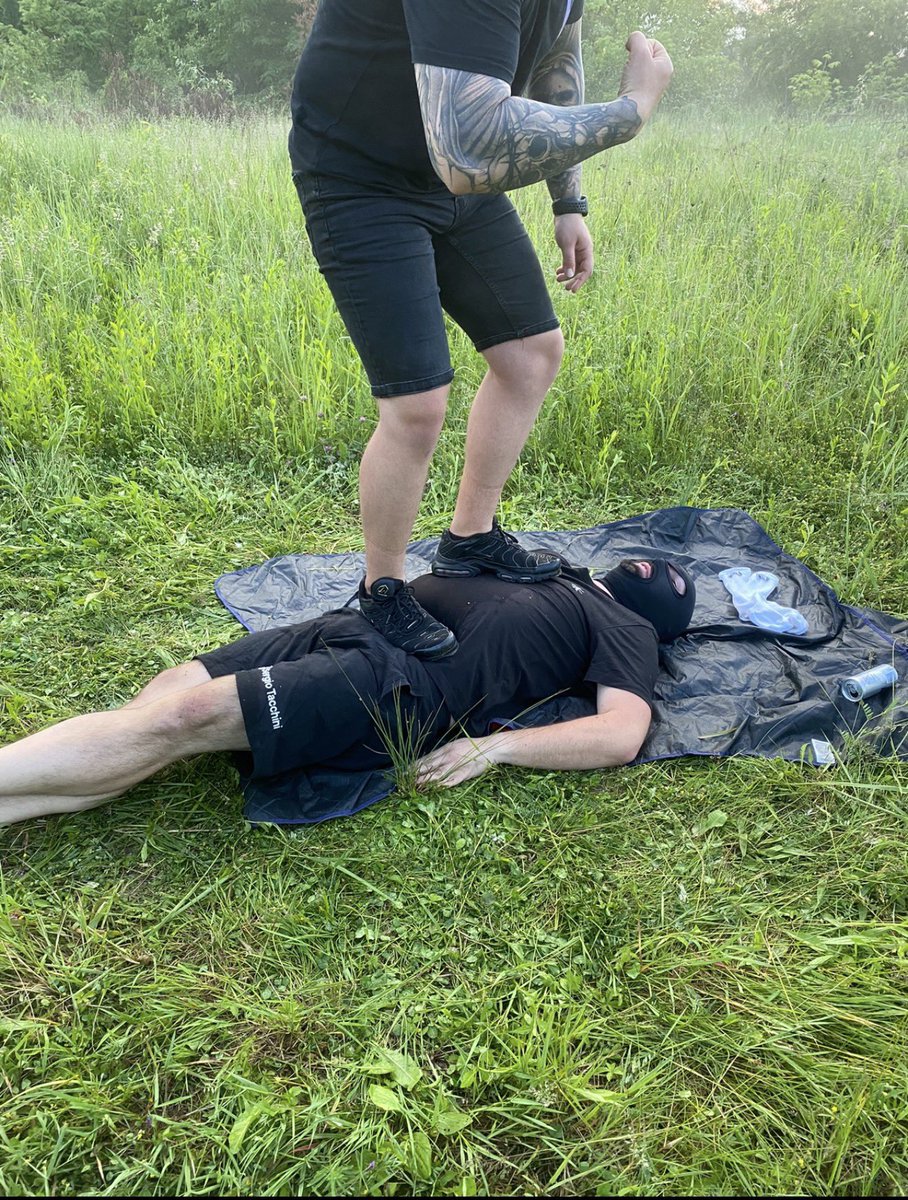 feetmasterbf tweet picture