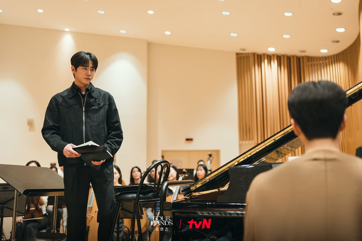 CJnDrama's tweet photo. 비오와 정요의 협연 성사되다?
지휘자와 피아니스트로 마주한 두 사람!

[토일] 밤 9:10 방송ㅣtvN
#즐거움엔20tvN #포핸즈 #FourHandsTwoSonatas https://t.co/cb40yBBtoY
