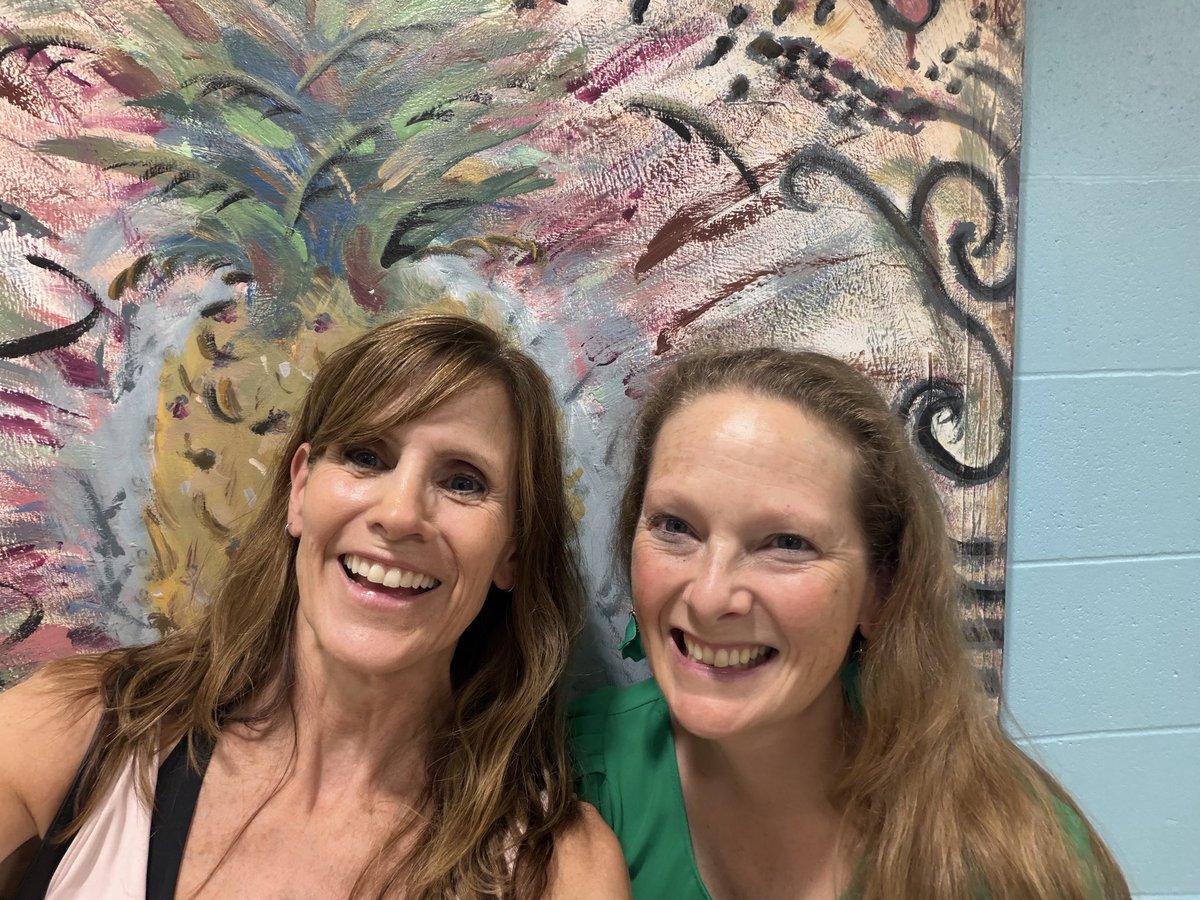 SasserModestino's tweet photo. Had me some good Back To School night vibes at the start of Lexi’s high school experience! Great to see old friends &amp; make new ones! Plus I love the way cell phones are stowed during classtime &amp; AI use is reserved for specific tasks to limit interference with learning… Let’s Go! https://t.co/xwt7IZ1NKe