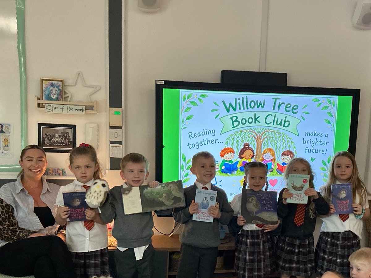 willowtreeclass's tweet photo. Our book club today was all about the author Jill Tomlinson. We have been learning all about Jill and her different stories. 📖 ⭐ https://t.co/hJKEEnJBGk