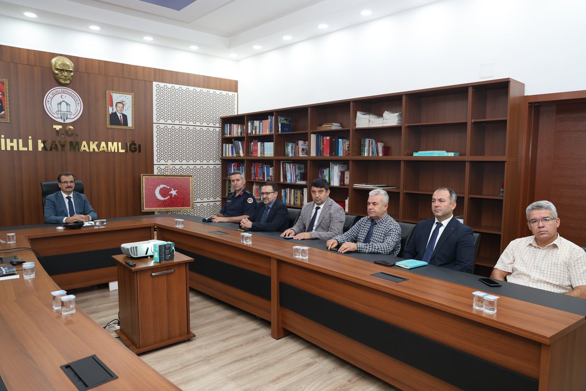 salihlitso's tweet photo. Salihli Kaymakamımız Sayın Ali Güldoğan Başkanlığında, Salihli İlçe Güvenlik Danışma Kurulu tarafından, Kaymakamlık toplantı Salonunda gerçekleştirilen, İlçede genel güvenlik hizmetlerinin yürütülmesinde halkın katılımını sağlamak, kurumlar arası koordinasyonu güçlendirmek https://t.co/uU1jOpSBwi