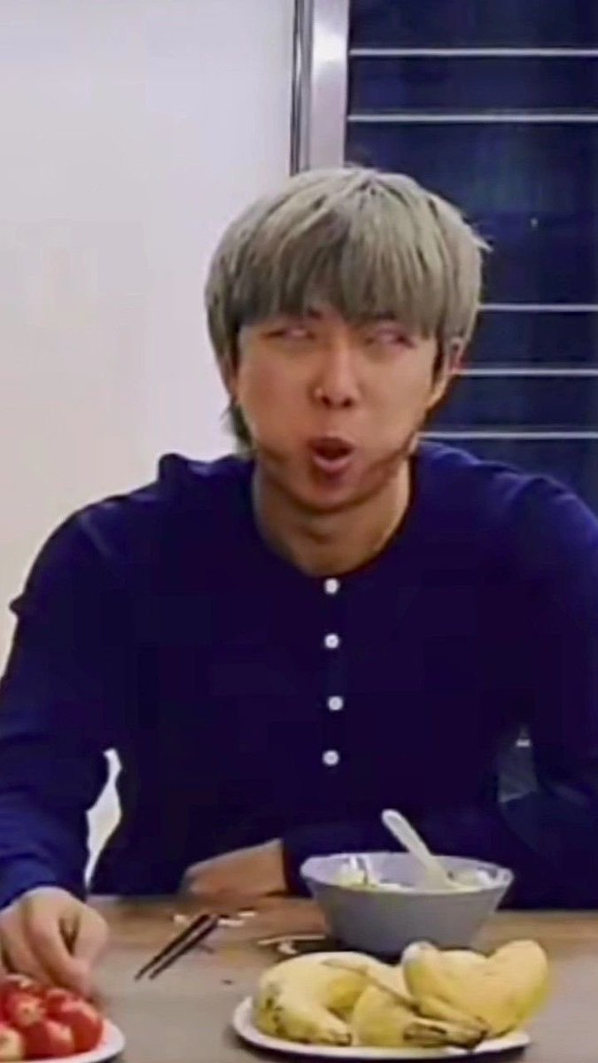 akter828's tweet photo. @yoongi_twtbtss @Endlessvt @gomdorichick My honest reaction : https://t.co/6ZNcaeRh4r