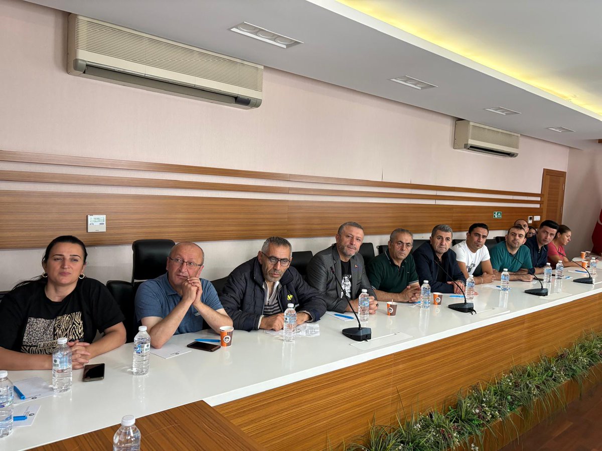 tezkoopissndk's tweet photo. Sendikamız Ankara 1 https://t.co/4h6bPMreeA Şube tarafından Carrefour işyerinde çalışan üyelerimizle, toplu iş sözleşmesi sürecine yönelik taslak çalışması ve bilgilendirme toplantısı 18 Eylül 2026 tarihinde Sendikamız Genel Merkezi’nde gerçekleştirildi.
https://t.co/4CYYYTH31c https://t.co/78mDyrtZVE