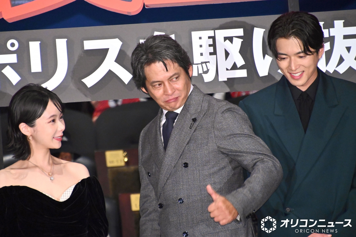 oricon's tweet photo. 🚨新作『踊る大捜査線』初日舞台あいさつ

織田裕二、封切りに笑顔「青島、帰ってきました！」
14年ぶりとなった理由も明かす
https://t.co/7lNVxyiMqN

#踊る大捜査線 @odoru_movief https://t.co/TslZgmdTya
