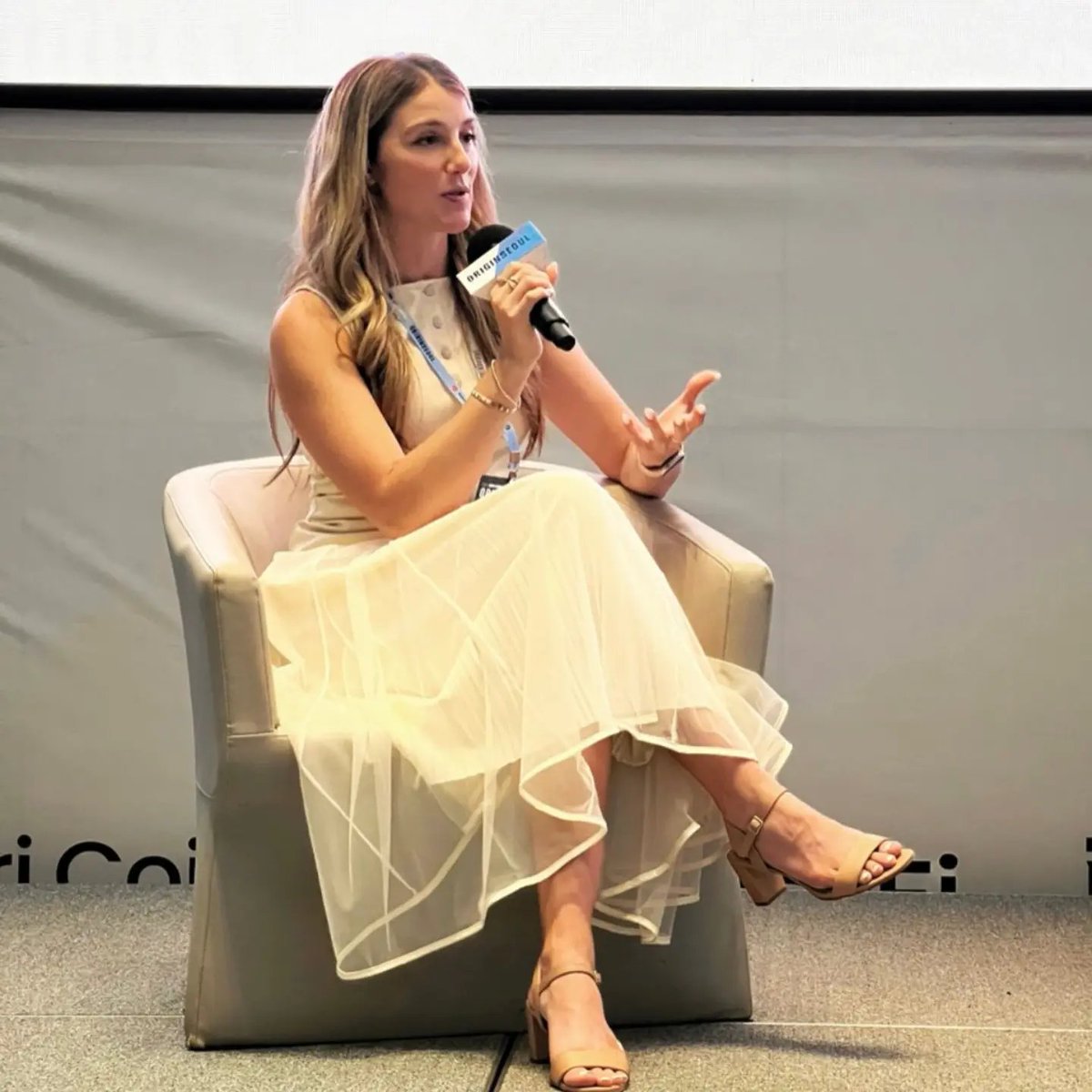 LaraRobertSA's tweet photo. Such a great experience taking the stage for two panels at ORIGINseoulBTC 🇰🇷🎤.

 Loved connecting with the #Bitcoin community and sharing ideas on adoption, self-custody, and the future of Bitcoin. ₿🚀 Grateful for the conversations and new connections! 🙌✨ https://t.co/5kzgSJauZD