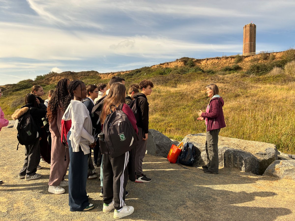 StanboroughS's tweet photo. Our first group of Year 9 geographers are having a wonderful and enriching time in Walton-on-the-Naze today. https://t.co/BoY1DvCe5s