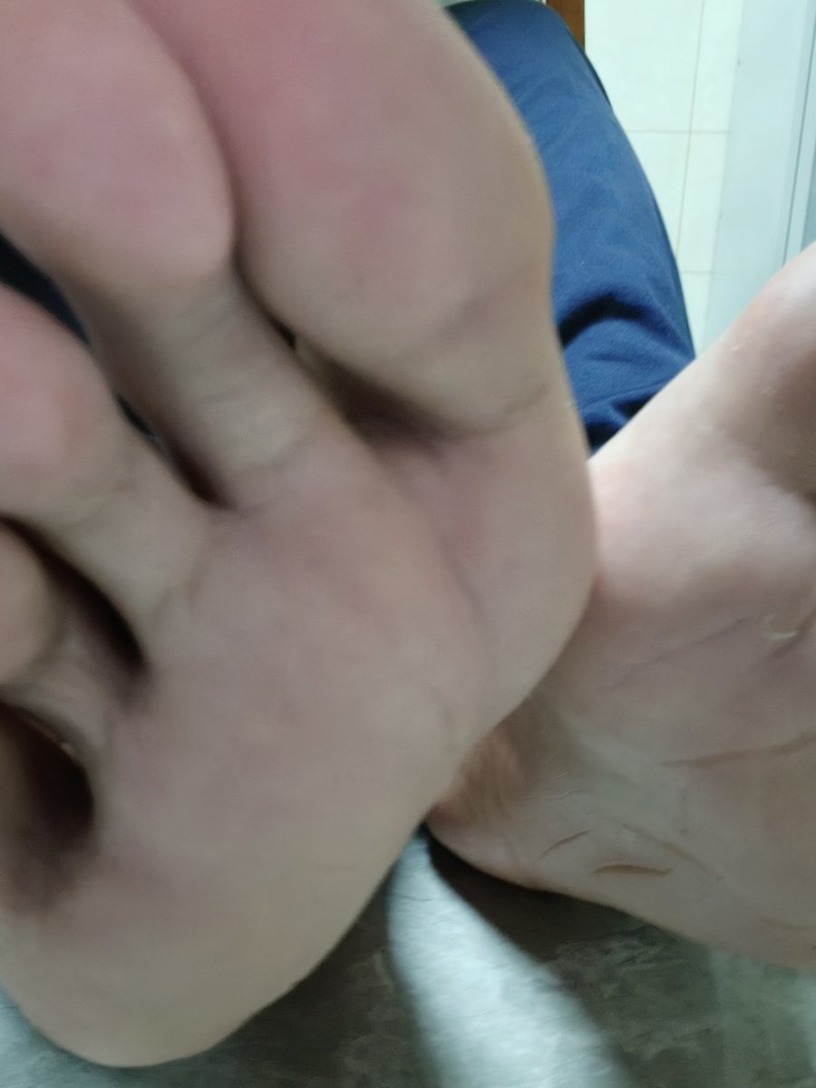 Leonuhef's tweet photo. Love this #足 #foot https://t.co/CjDA6FRbCx