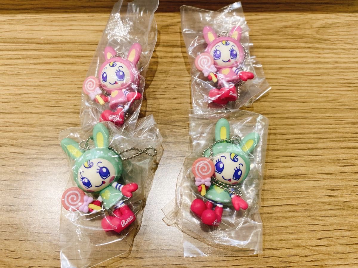 Gb6Rq's tweet photo. 【交換】メゾピアノ MezzoPiano フィギュアキーホルダー
譲）ベリエちゃん、ベリエちゃん(Green ver)
求）デビリーちゃん
Yahoo!フリマグッズ交換機能（匿名配送）で交換希望です。下記URLから詳細確認ができます
https://t.co/vhGGpv0P8Q https://t.co/61ykQ5lQHX