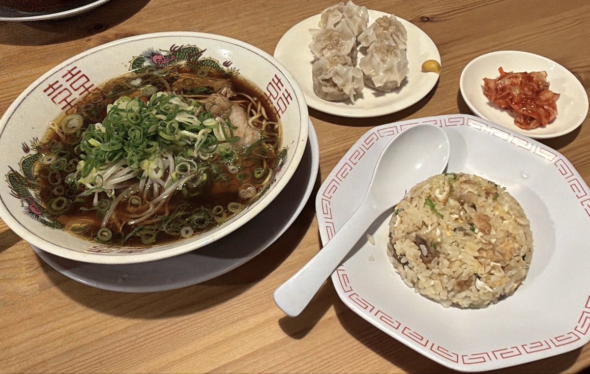 yurimaido's tweet photo. 今週もお疲れ様！！
肉焼売うまうま、おすすめ！！ https://t.co/J8dItQl0R1