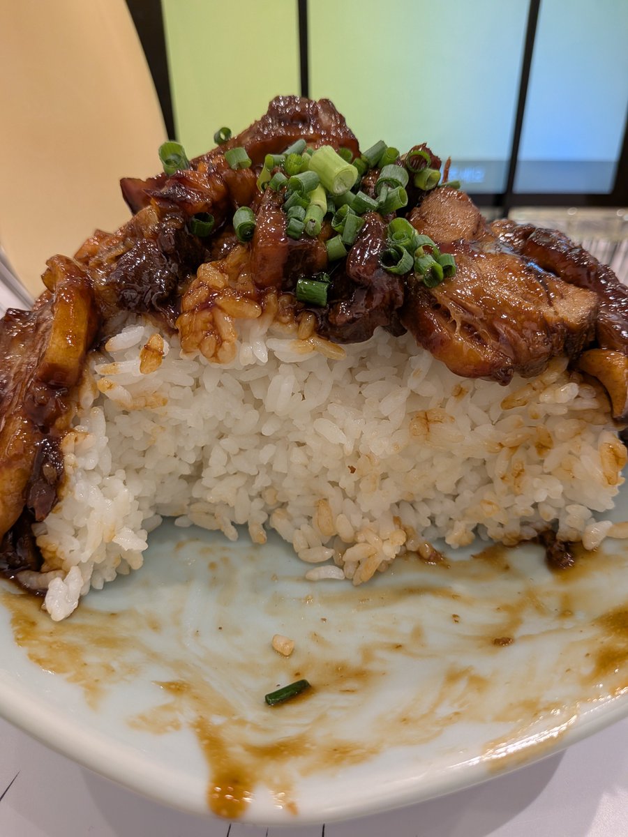 miyahann's tweet photo. わ…わいはあかん…
だめな男や…
明日からシルバーウィーク、しかも今日は給料日。そんな事にうかれてもちづきさんコラボカフェでドカ食いしちまったよ… https://t.co/liA7N3FmpI