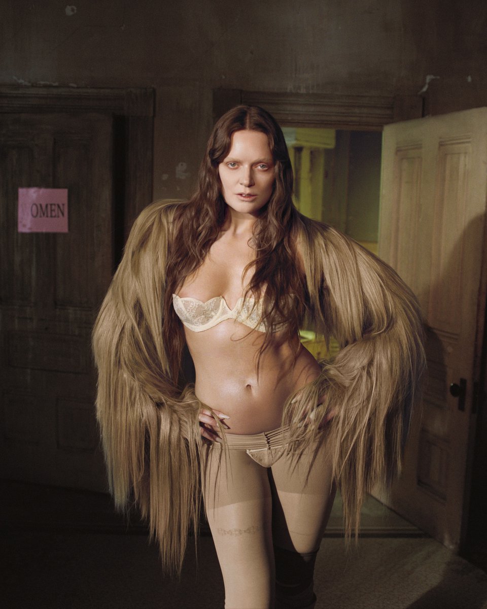 O2VicWarehouse's tweet photo. ⭐️ NEW MUSIC FRIDAY ⭐️
The new album, 'ESTRUS' by @ToveLo is out today 🤍

Catch #ToveLo at #O2VictoriaWarehouseManchester on Thu 05 November.

Don't miss out. Grab your tickets now 🎟️ 
https://t.co/ruC4ENqHRq
#NewMusicFriday https://t.co/4FEGepEtA2