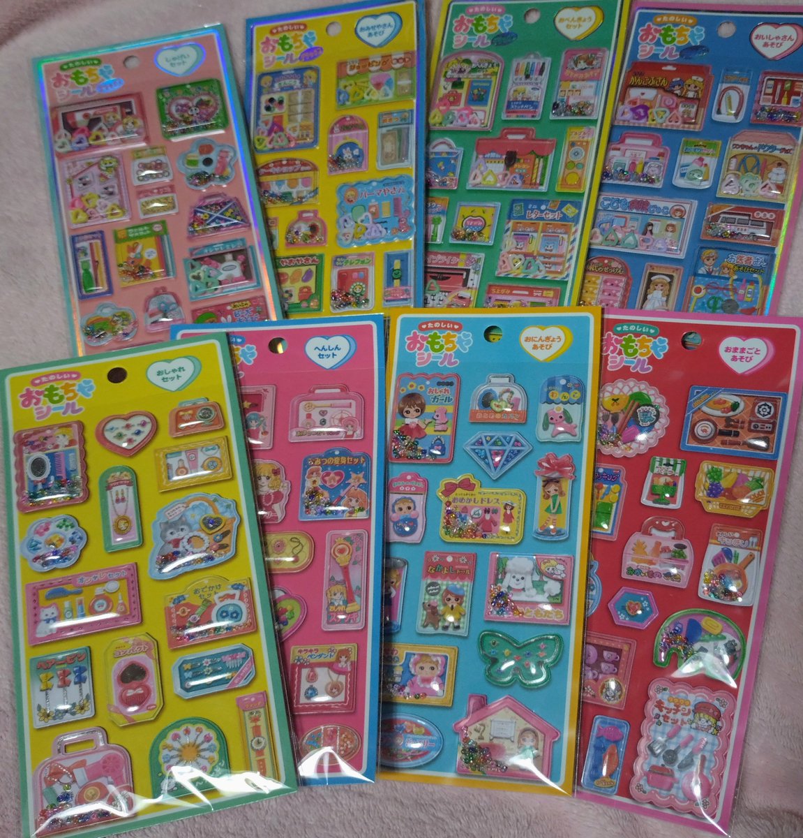 cassispon's tweet photo. たのしいおもちゃシールが届いた〜！
昭和女児にはたまらんレトロ可愛さ…ずーーっと見てられる……！ https://t.co/p5FRDJjSGh