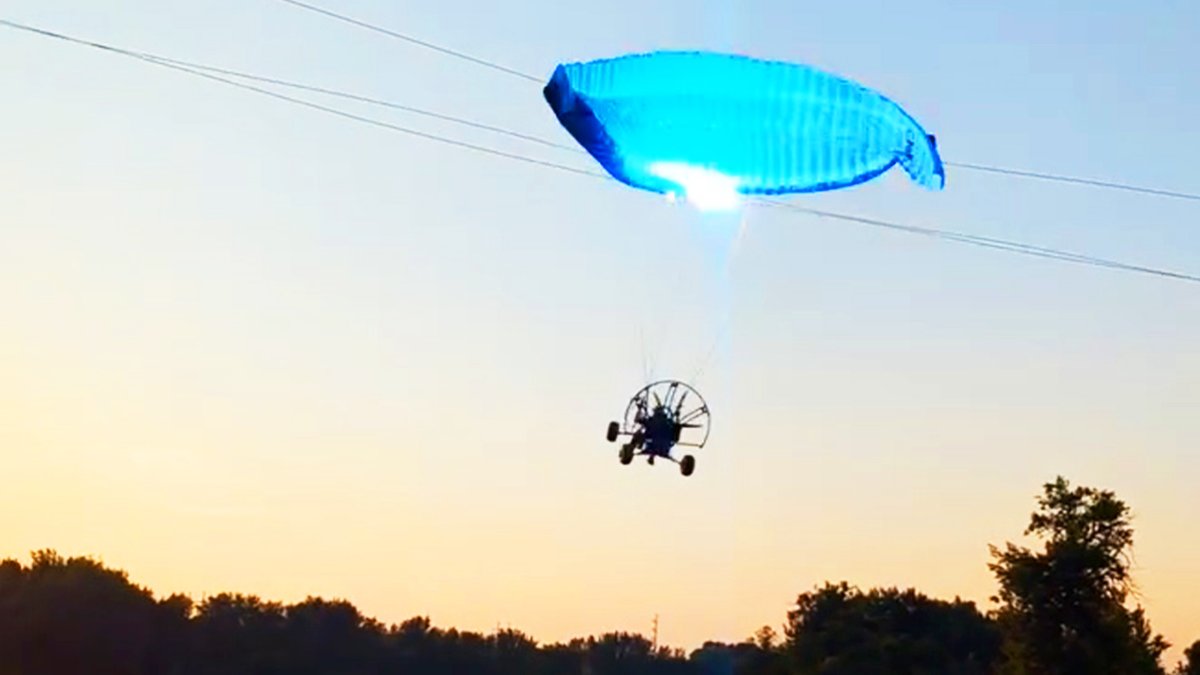 failarmy's tweet photo. Best Outdoor Fails! There goes the electricity 🙃⚡️ https://t.co/76XivmxJOr https://t.co/lZzN7sqZVX