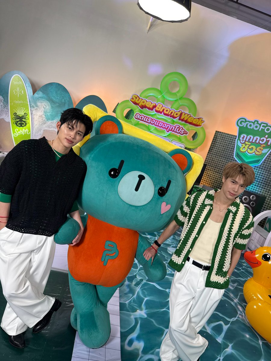 GMMTV's tweet photo. ปาร์ตี้พร้อม! เจอกันในไลฟ์ GrabFood ถูกกว่าชัวร์* กับ POND PHUWIN และ PERMPOON รับรองสนุกชัวร์

ทาง Facebook &amp; YouTube : GMMTV 
https://t.co/zzo2DJMEnq
https://t.co/4AcXI56yez

และ Facebook : GrabTH
https://t.co/AAVRboTfYh

#GrabFoodถูกกว่าชัวร์xPPW
#GMMTV https://t.co/4fNUZh6oiq