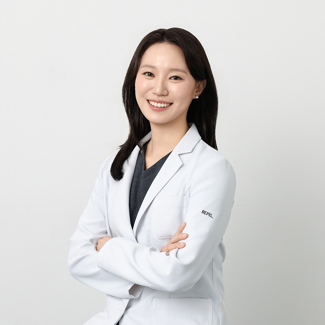 REPICCLINIC_JP's tweet photo. レピッククリニックのドクター紹介
・チョン・ヒョンジ 代表院長
・ムン・ヒョンドゥ 院長（ソウル大学 医学部出身）
・カン・ミジョン 院長（家庭医学科 専門医）
・イ・スンウォン 院長（当院の若きエース）
先生ごとに得意な施術が異なりますので、施術前にDMでご相談もオッケーです。 https://t.co/cK7MFk9el7