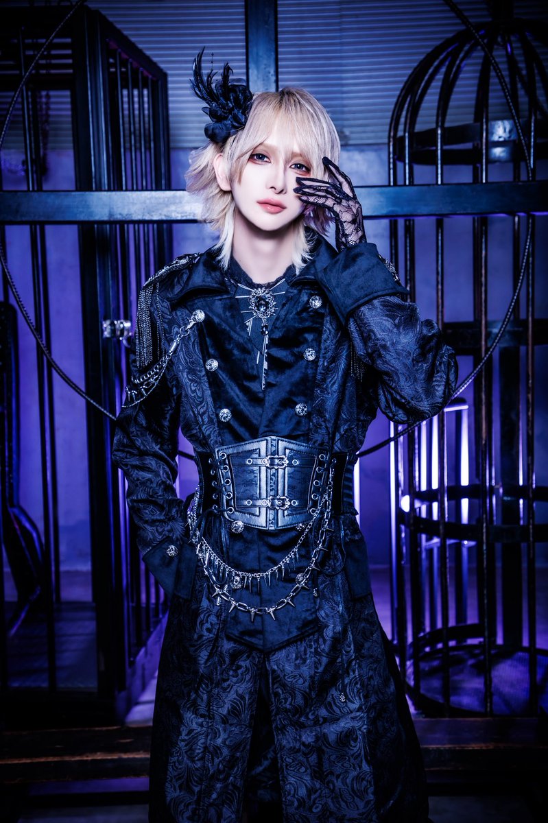 ENMA17_official's tweet photo. ⫘⫘⫘⫘⫘⫘⫘⫘⫘⫘⫘⫘⫘⫘

　　　　　𝗘𝗡𝗠𝗔
　　
              【閻魔眠花】
　　　　担当:漆黒
　　　@SM_minpha_ 

　　　　【閻魔えな】
　　　　担当:白
　　　@ENMA_ena 

　　　　【閻魔楽音】
　　　　担当:緑
　　　@ENMA_gakuto 

           Ꮢ⃒Ꮲ⃒+⃒♡⃒=⃒1⃒5⃒0⃒0⃒で⃒   
         次⃒の⃒メ⃒ン⃒バ⃒ー⃒公⃒開⃒。

⫘⫘⫘⫘⫘⫘⫘⫘⫘⫘⫘⫘⫘⫘

#ENMA