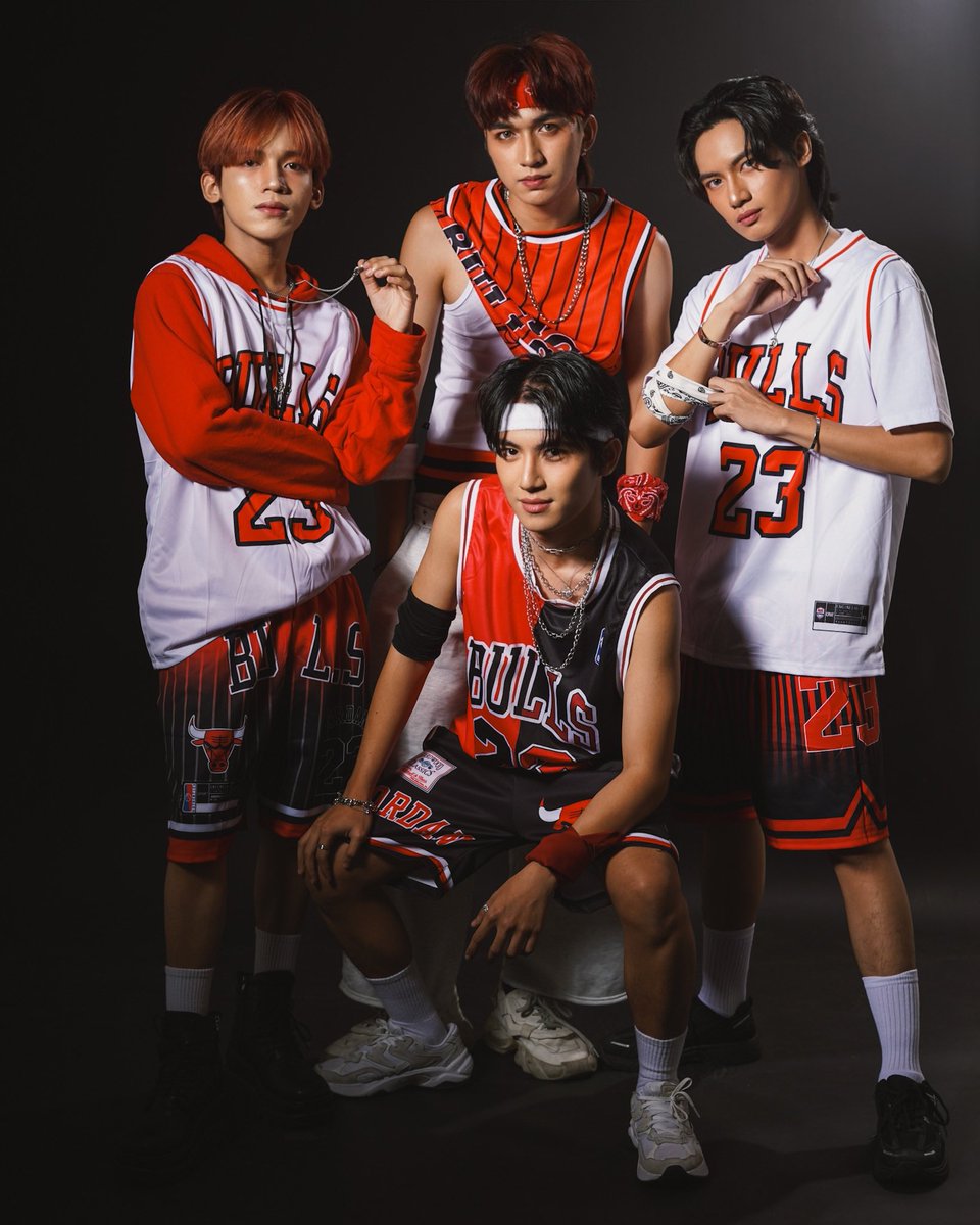 GenZixOfficial's tweet photo. GenZix | Concept Photos

 New era. New energy. Same GenZix. 

📸 Erwin Marasigan
👔 Vien Park 

#GenZix #GenZixNewEra #Ppop https://t.co/uoeo5FSupW