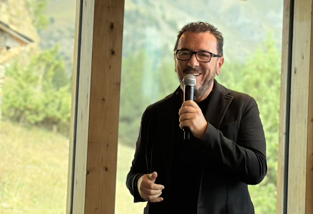 andorraworld_ad's tweet photo. Pal ha acollit la jornada ‘Territori en Viu’, que ha tancat la part professional de l’Andorra Taste amb les ponències de Dennys Teixeira, Oriol Balaguer i Audrey Doré.

🎉👩‍🍳I ara, torn de l’Andorra Taste Popular amb degustacions al carrer per a tots els gustos. No t’ho perdis! https://t.co/UlhqIn5sPY