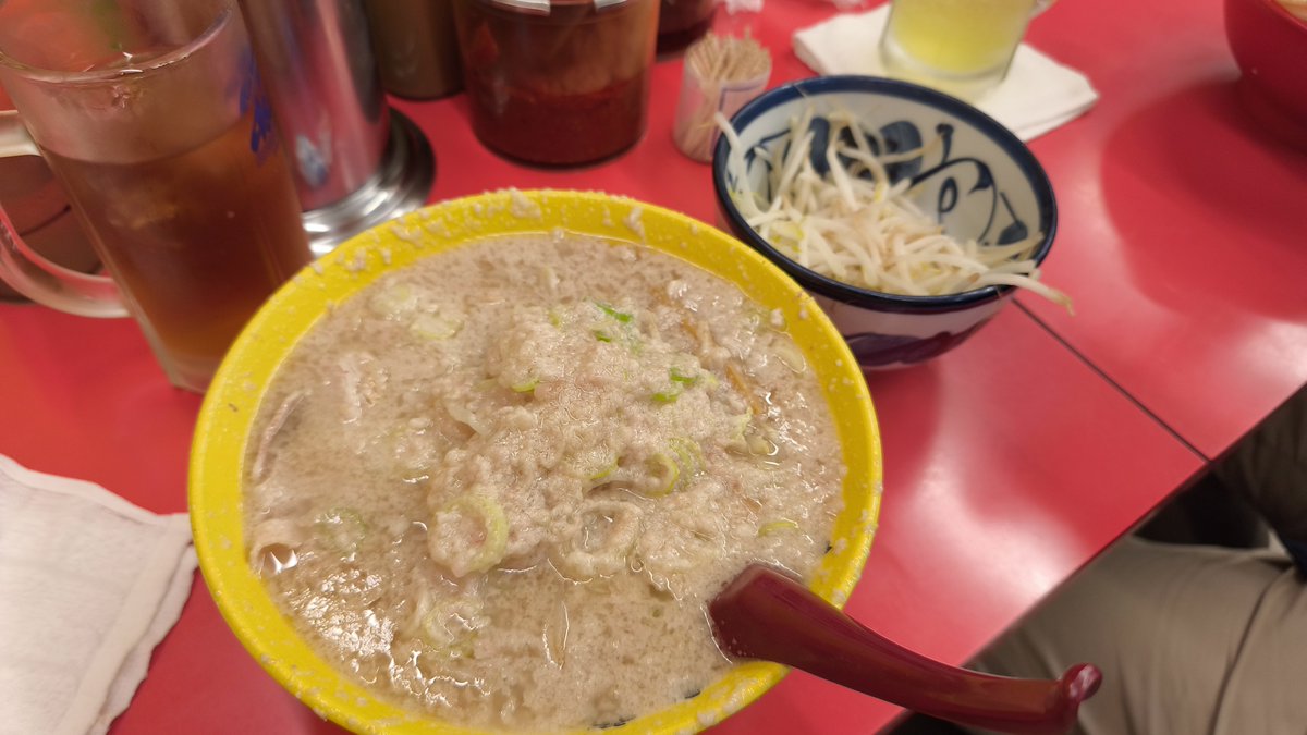 skullmanian's tweet photo. ギタ比較用
弁慶
①お初の値段上乗せ「超ギタギタ」
②「ギタコール」
③お店のご案内
④比較用に 西池土佐っ子「脂増し」 https://t.co/DHWKwMHDnk