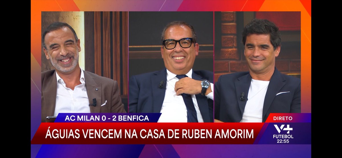 botelho_oscar's tweet photo. https://t.co/aghY7Eqej3 Super Craques no #Vmais em directo no estúdio na companhia @RuiSOficial Pedro Henriques @abelxaviercoach Dani com apresentação @jsousamartins. Para todo o rescaldo do #ACMSLB na #UEL e comentar a actualidade na #LigaPortugalBetClic 📺 https://t.co/8fnjxrHzuk