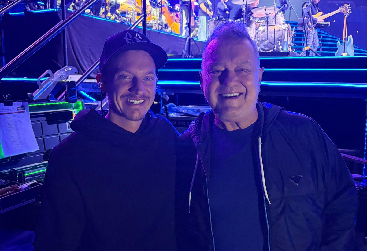 JimmyBarnes's tweet photo. James and James. Young James Farnham doing a fantastic job putting together Sundays concert for his dad. I’m thrilled to be a part of #thesongsofjohnfarnham https://t.co/F7Po93CXRp