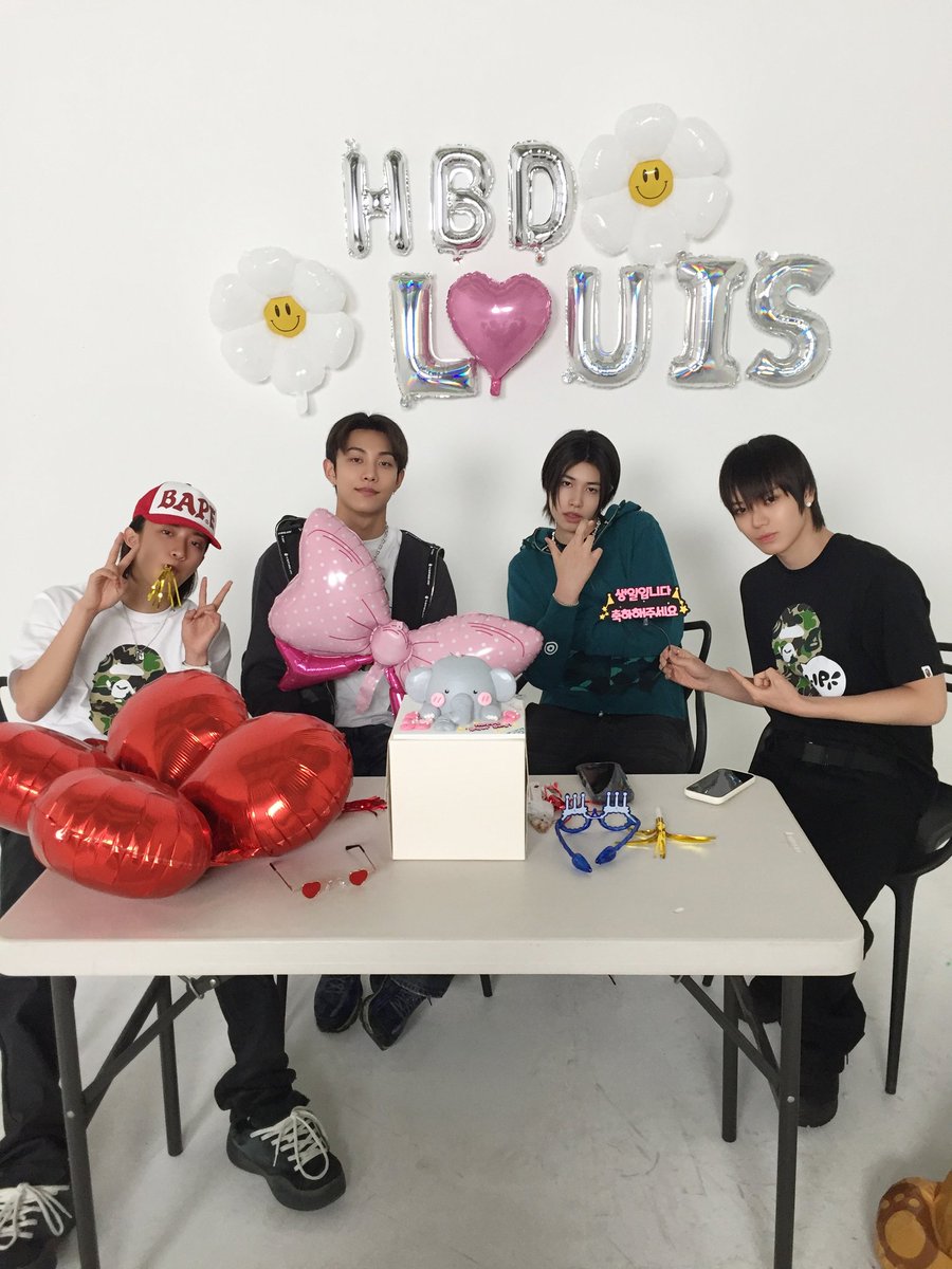 lng4shotz's tweet photo. finally, 4/4 complete 🧩✨ https://t.co/b6cA3oKvvr