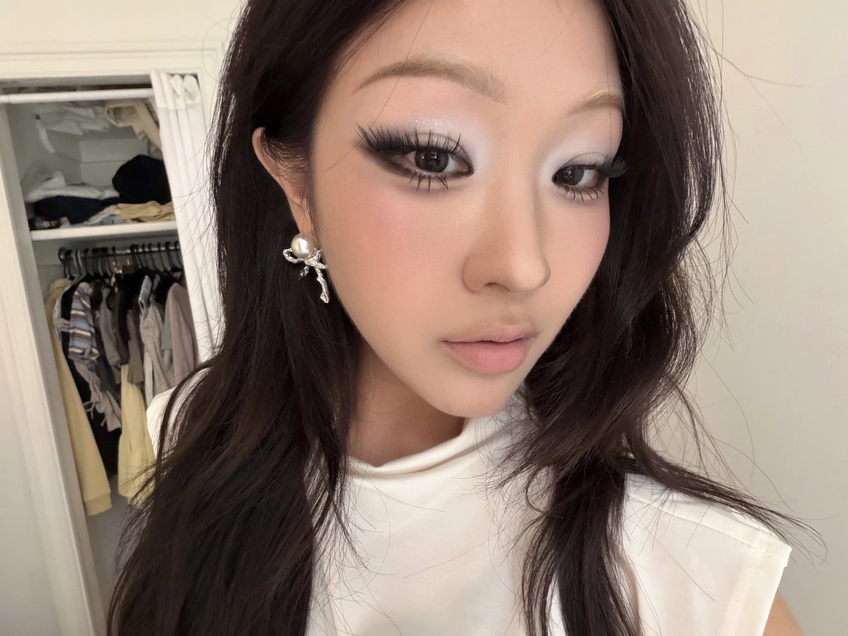 soophhhhhy's tweet photo. 화이트 스모키 .. 🤍💻 https://t.co/pLyAJ3081T