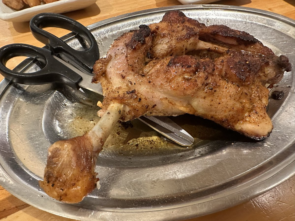 hararan_rem's tweet photo. かんぱーい！！

カツオのたたきが美味すぎた😋 https://t.co/Qn1oJtzCFE