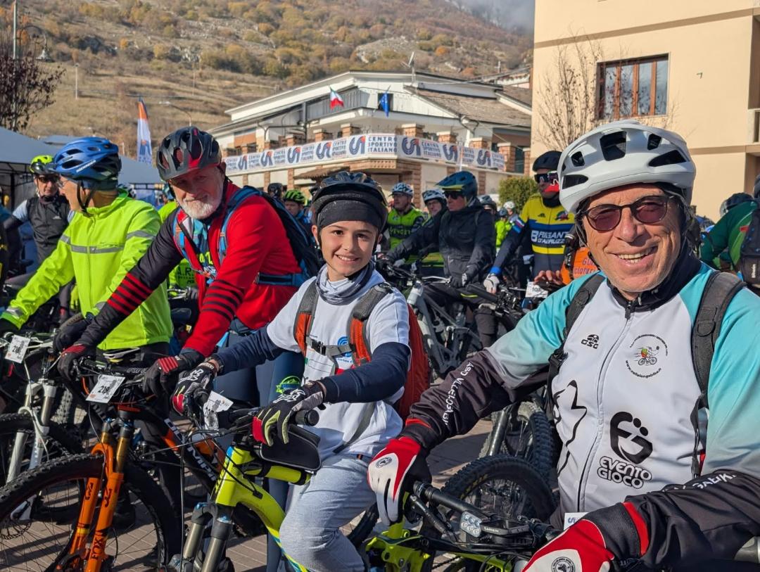 QUOTIDIANONLINE's tweet photo. CENTROABRUZZONEWS: "XV CICLOTURISTICA DELLA CASTAGNA: A SANTE MARIE È... https://t.co/Lw7dXL68Jr https://t.co/Igcv866uBL
